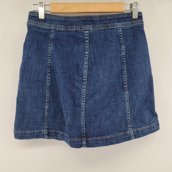 Madewell Stretch Denim A-Line Mini Skirt in Salisbury Wash 2 - Picture 2 of 9